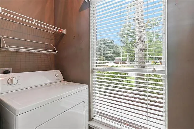 1555 Marigny Ave — Photo 13