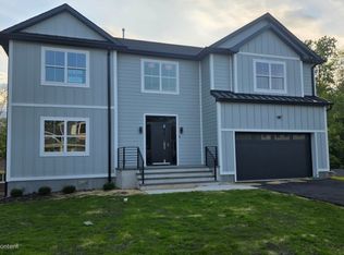15 Walker Ave, West Milford, NJ 07480