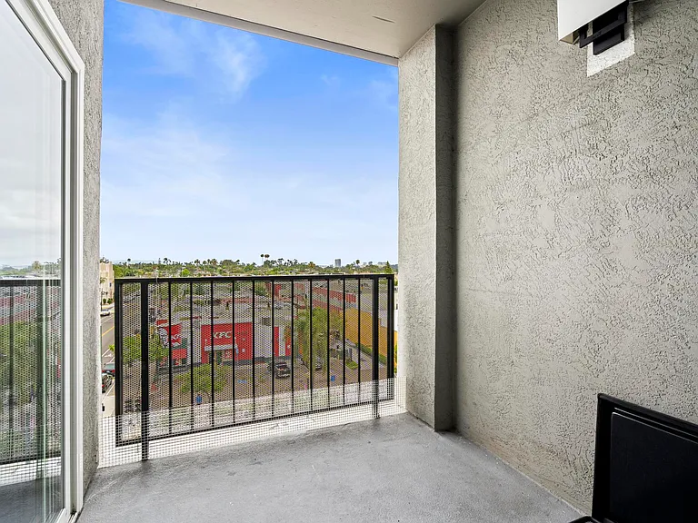2828 University Ave #503 — Photo 17