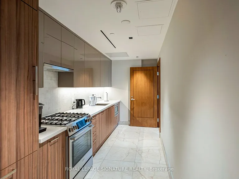 285 Avenue Rd #303 — Photo 40