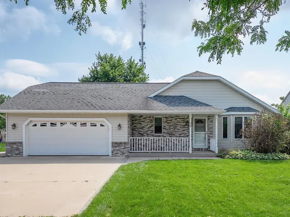 564 Nordic COURT, Slinger, WI 53086