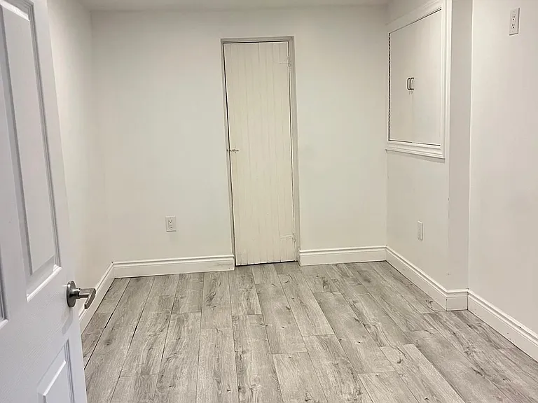 22 Crosland Dr #BASEMENT — Photo 2