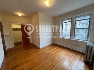 31 Park Dr APT 16, Boston, MA 02215