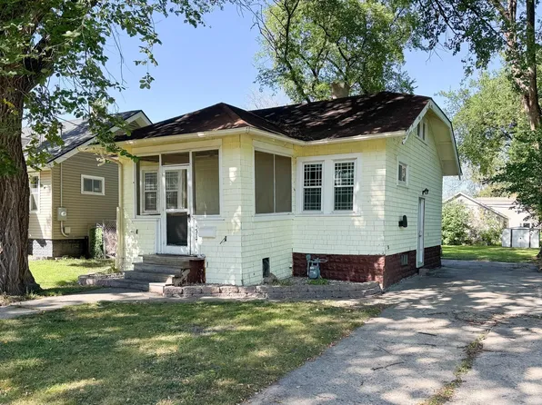 1517 9th Ave S, Fargo, ND 58103