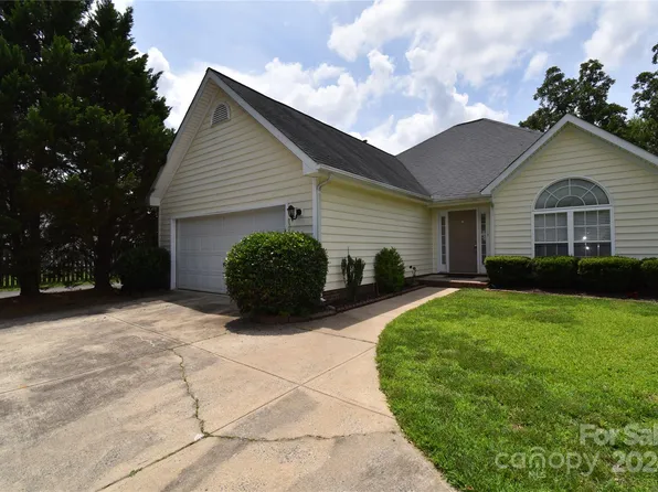 4001 Berkshire Ct, Indian Trail, NC 28079