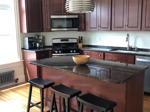 121 S Kenilworth Ave APT 2, Oak Park, IL 60302