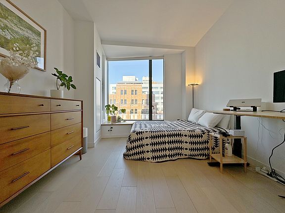 5th image of 11 Hoyt St #18B