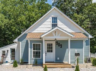 909 3rd St, Gillespie, IL 62033