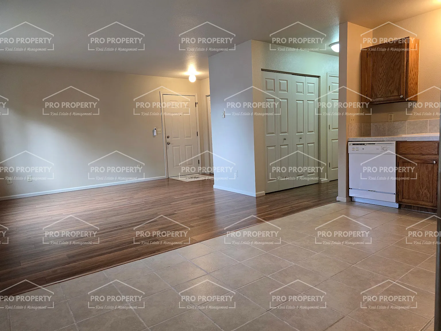 2 bed, 864 sqft, $1,525 — Photo 1