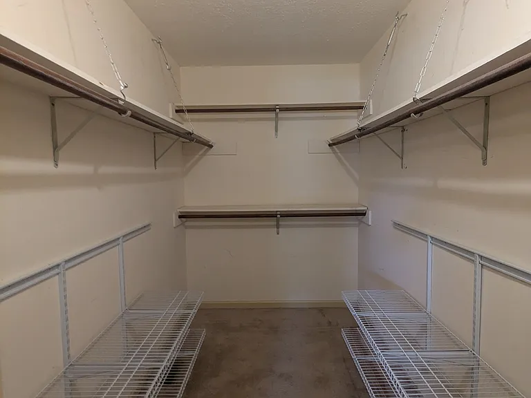316 Southwinds Dr — Photo 13