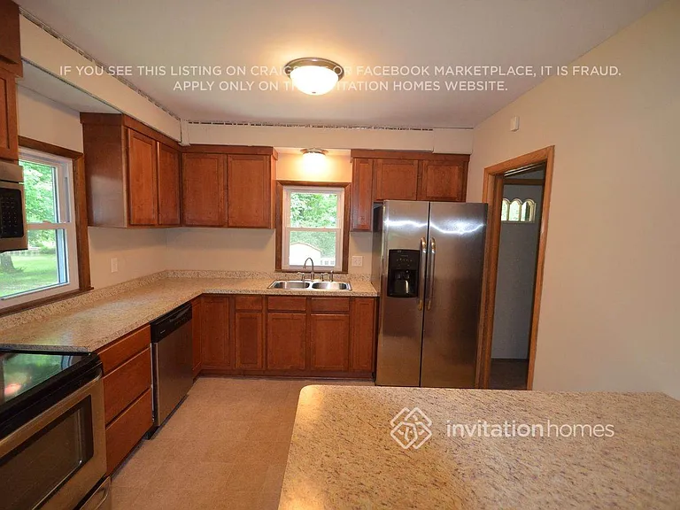 1440 Harmony Dr — Photo 6