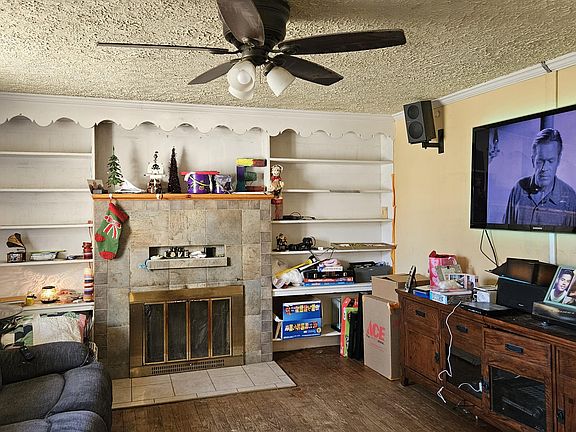 4th image of 2700 Blake Rd