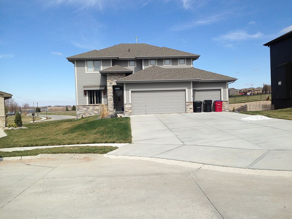 1st image of 1420 White Pine Cir