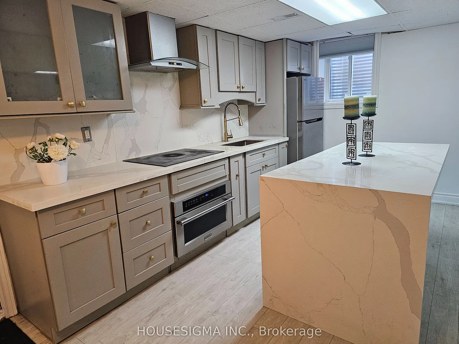 3 bed, $2,100 — Photo 1