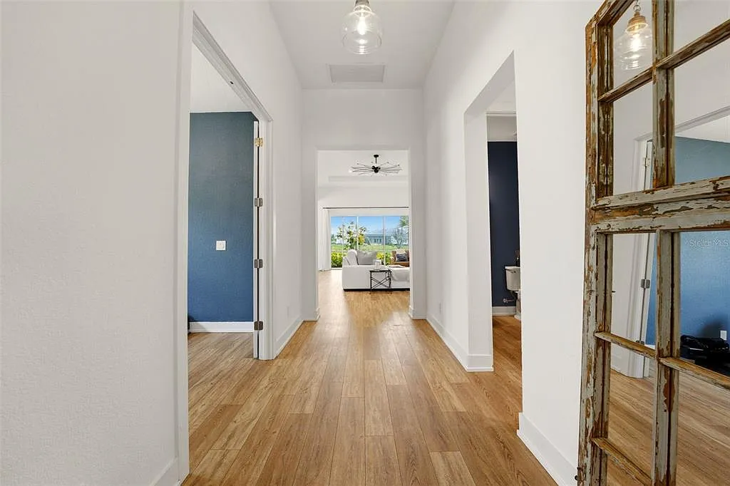 3 bed, 2.5 bath, 2292 sqft, $4,800 — Photo 4