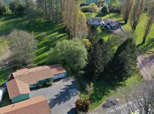 98640 N Bank Chetco River Rd, Brookings, OR 97415