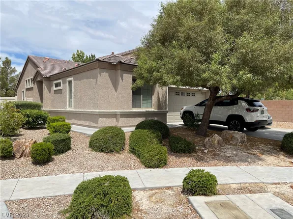 5553 Overlook Valley St, North Las Vegas, NV 89081