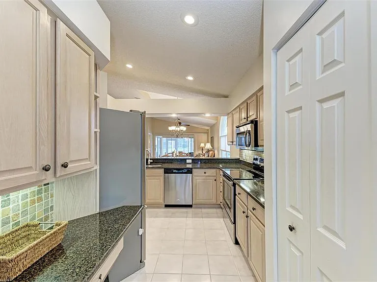 4936 Linsey Ct — Photo 16