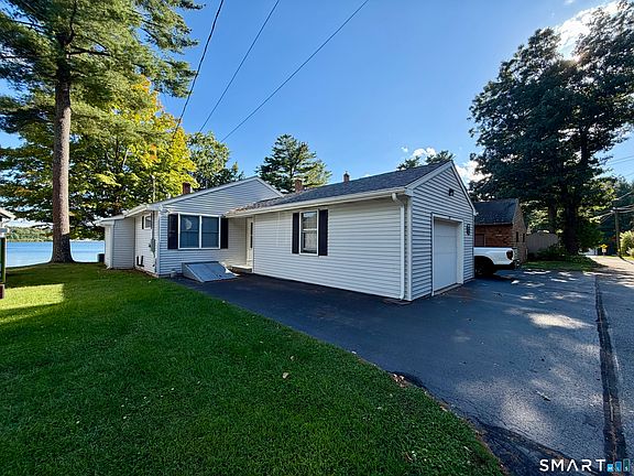 2nd image of 204 Pine Hollow Road