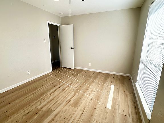 5th image of 7495 Prairie Rd NE