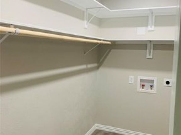 5th image of 4805 Branch Hollow Dr