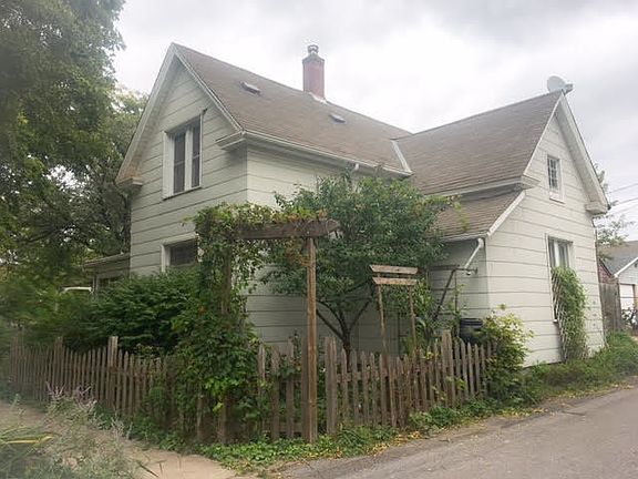 2nd image of 678 Arundel St