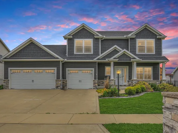 1407 Winterberry Rd, Savoy, IL 61874