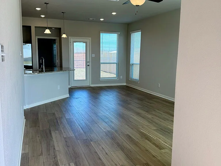 812 N Ranch Rd — Photo 4