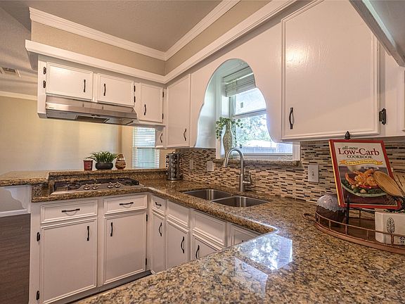 5th image of 14419 Wadebridge Way