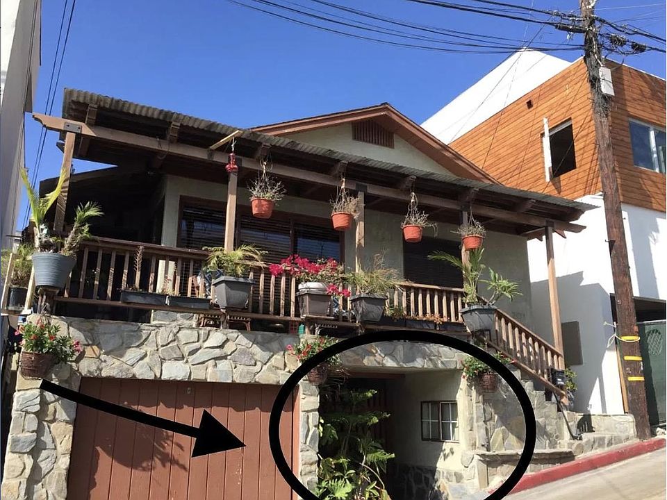 Apartment B, Lower unit.