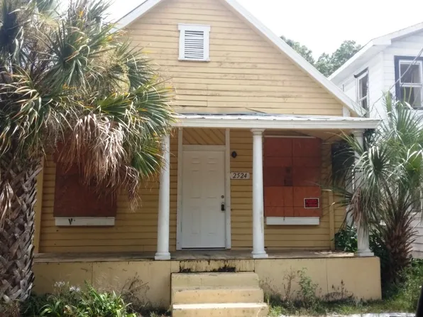 2524 Chestnut St, Tampa, FL 33607