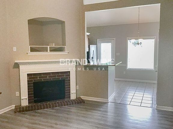 3rd image of 8113 Port Douglas Dr