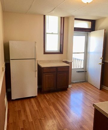 3rd image of 5344 W Montrose Ave #3