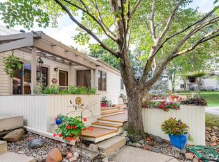 205 Dejon Ct, Woodbury, MN 55125