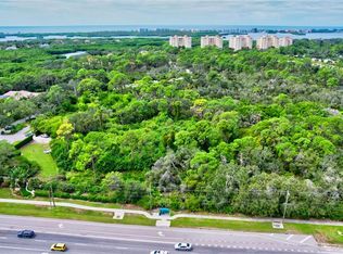 N Point Rd, Osprey, FL 34229