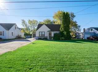 7247 W 85th St, Bridgeview, IL 60455