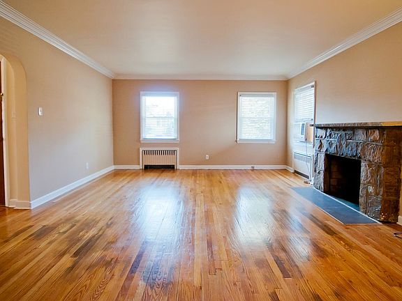 3rd image of 363 Washington Ave APT 1