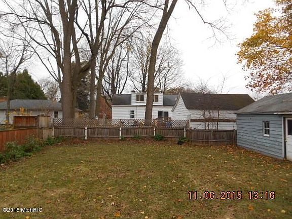 4th image of 3551 College Ave NE