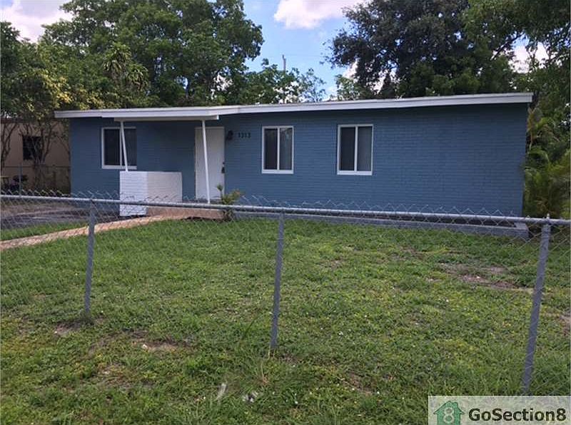 1st image of 1313 NW 11th St