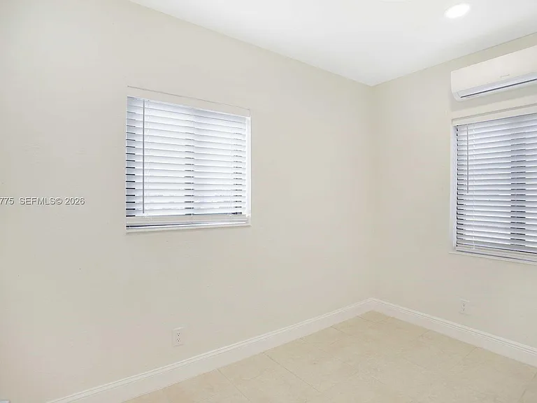 502 NW 7th Ct #1 — Photo 11