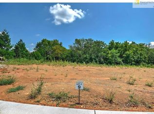 6923 Kenton St, Shawnee, KS 66226