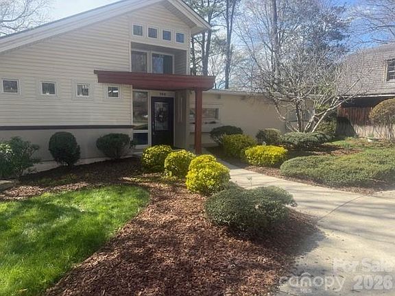 5th image of 140 Shady Cove Rd