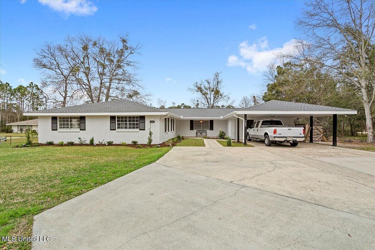 203 Felicity St, Bay Saint Louis, MS 39520 | Zillow