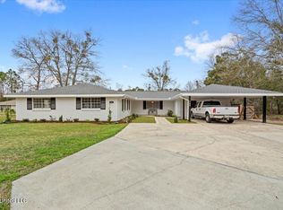 203 Felicity St, Bay Saint Louis, MS 39520