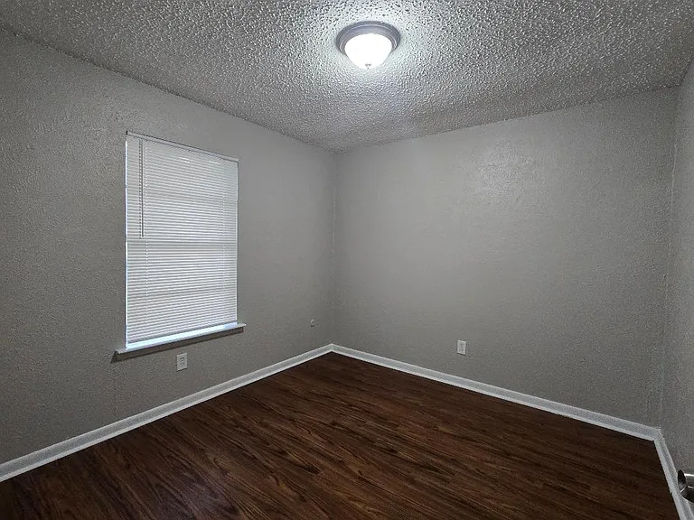 236 S 41st St #9 — Photo 3