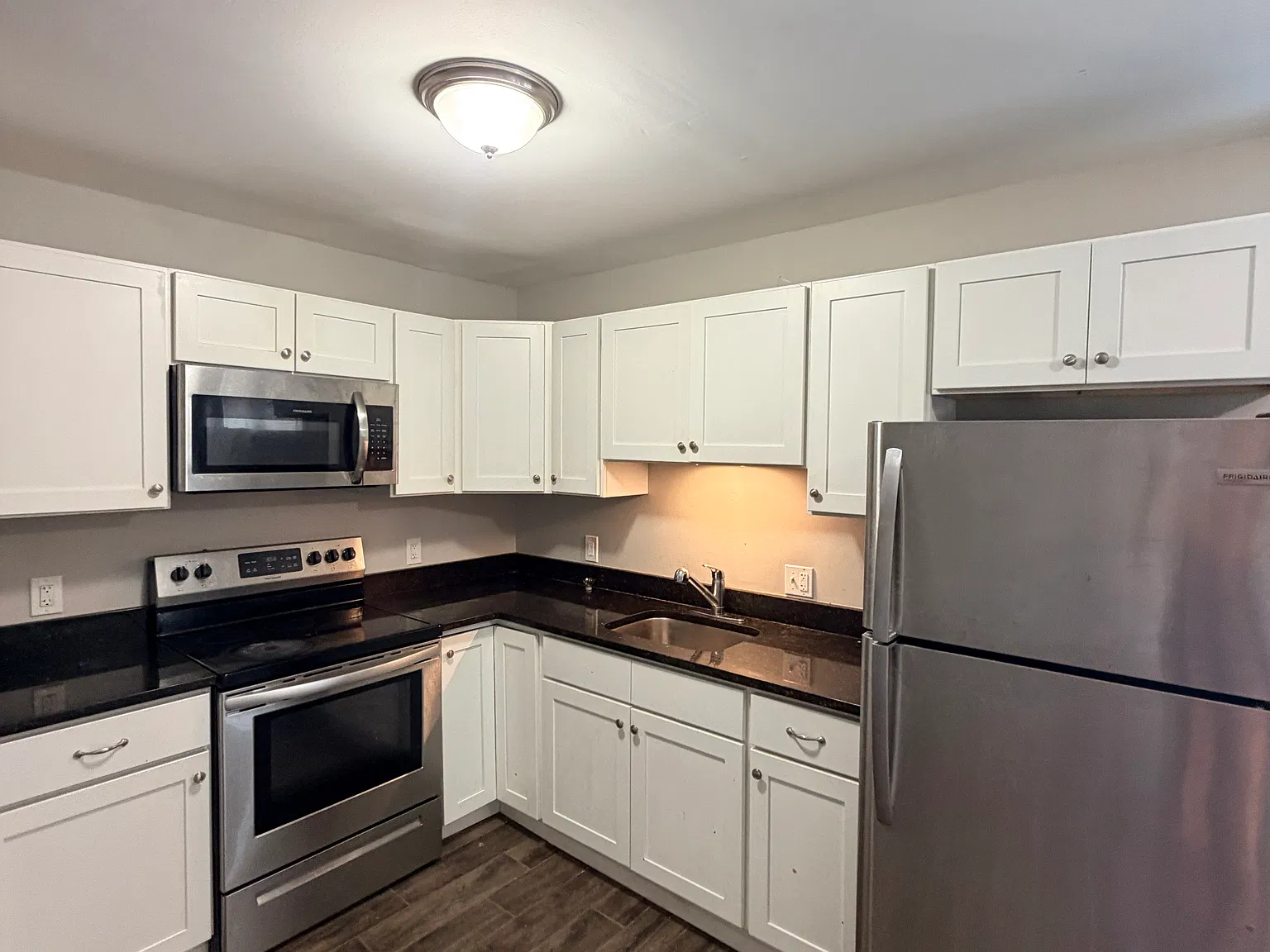 1 bed, $1,400 — Photo 3