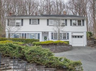 91 Woodstone Rd, Rockaway, NJ 07866