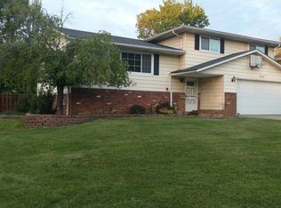 6500 Sequoia Dr, Parma, OH 44134
