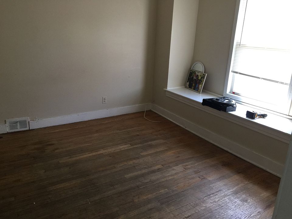 2nd image of 265 Ridgeway Ave