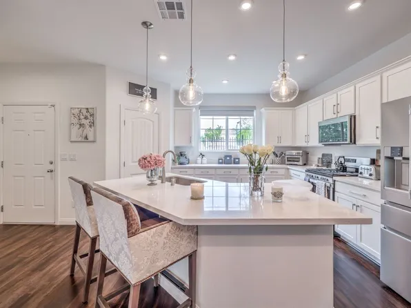 10643 Sariah Skye Ave, Las Vegas, NV 89166